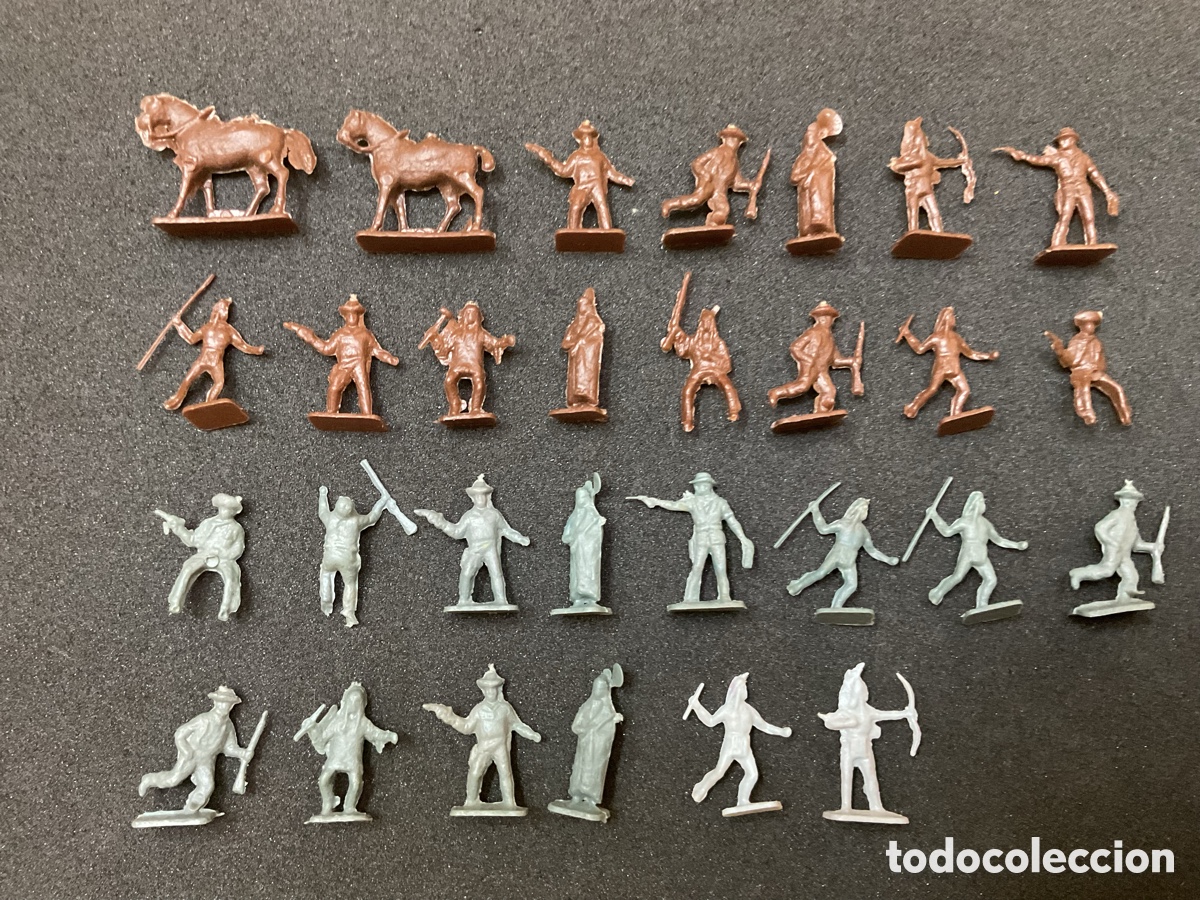 Figuras de goma y PVC: Lote de Indios y Cowboys de la Serie Oeste . Montaplex. A&ntilde;os 70