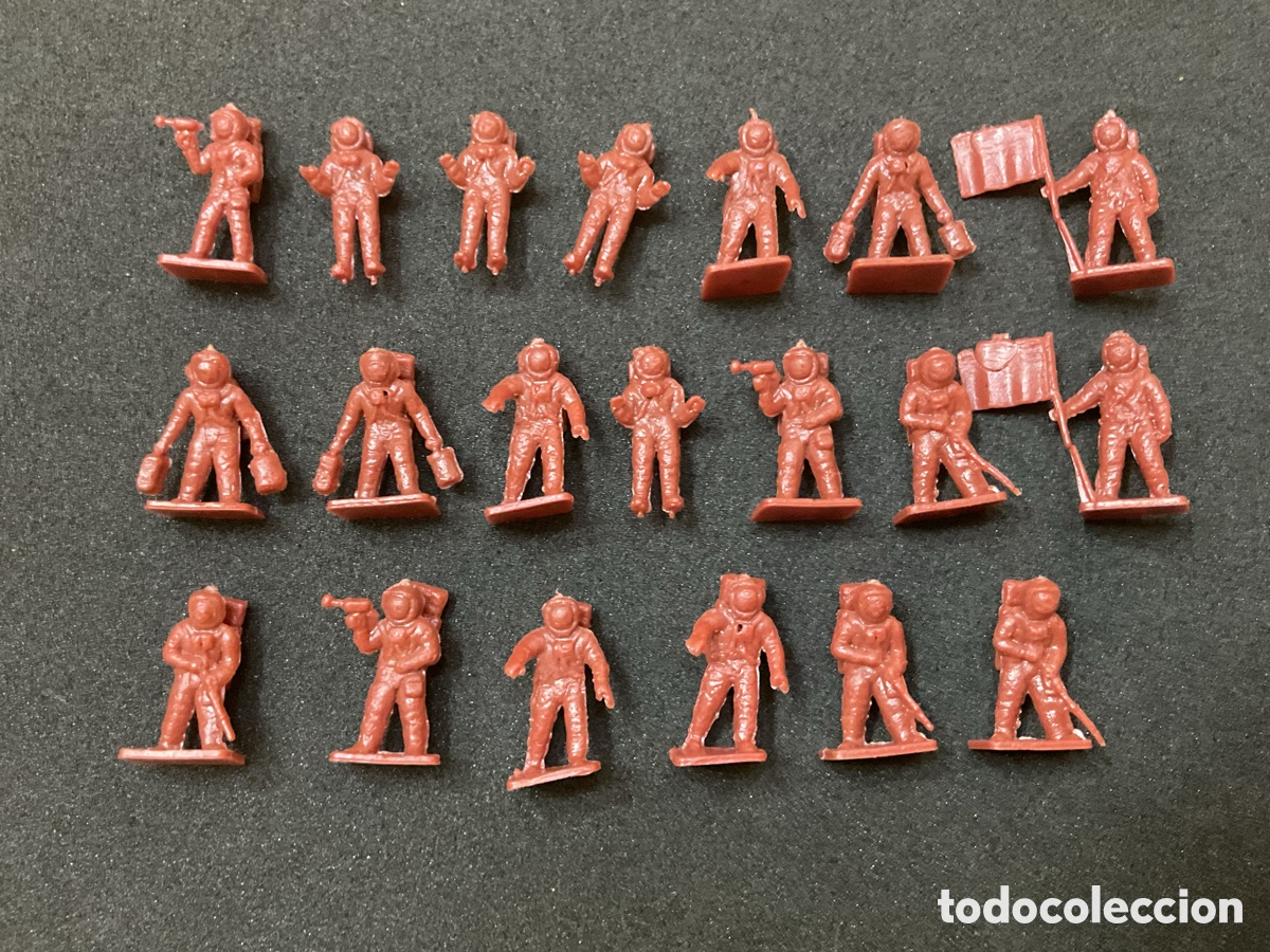 Figuras de goma y PVC: Lote de Astronautas. Grupos de Combate. . Montaplex. A&ntilde;os 70