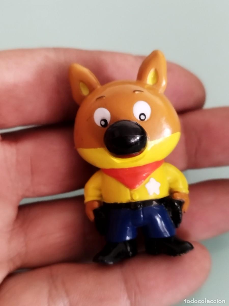 Figuras de goma y PVC: Figura,.mu&ntilde;eco de goma dura. Mini-Loup, vestido sheriff del oeste. Philippe Matter.