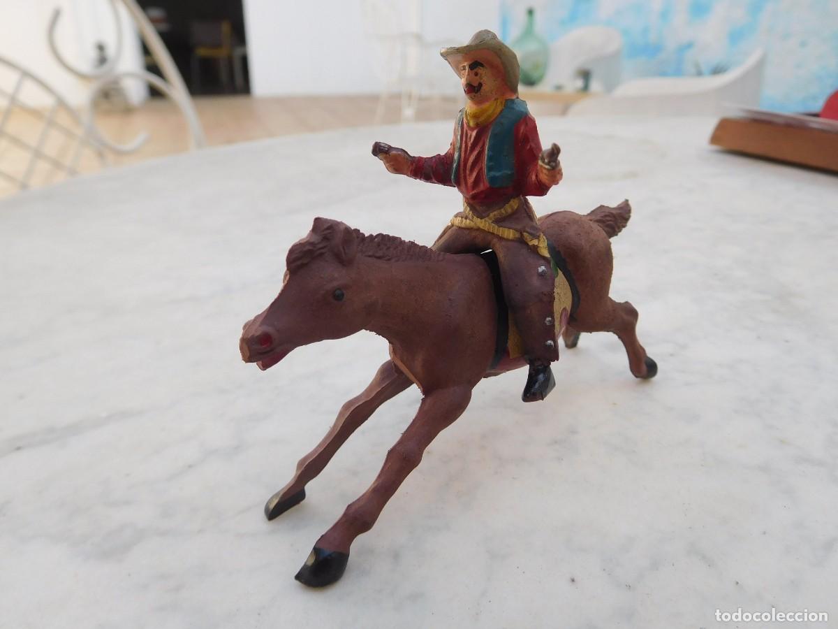 Figuras de goma y PVC: Figura de vaquero o pistolero a caballo de Reamsa 1