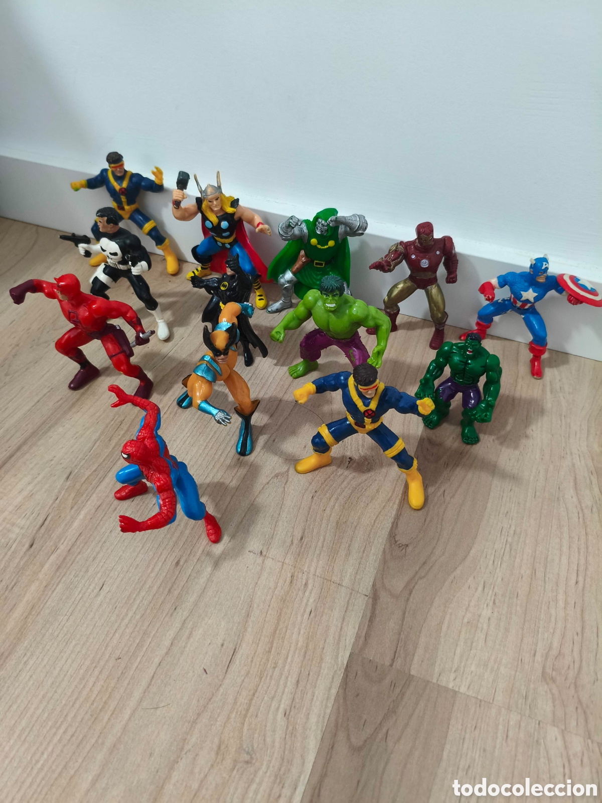Figuras de goma y PVC: Lote figuras superh&eacute;roes - Foto 2