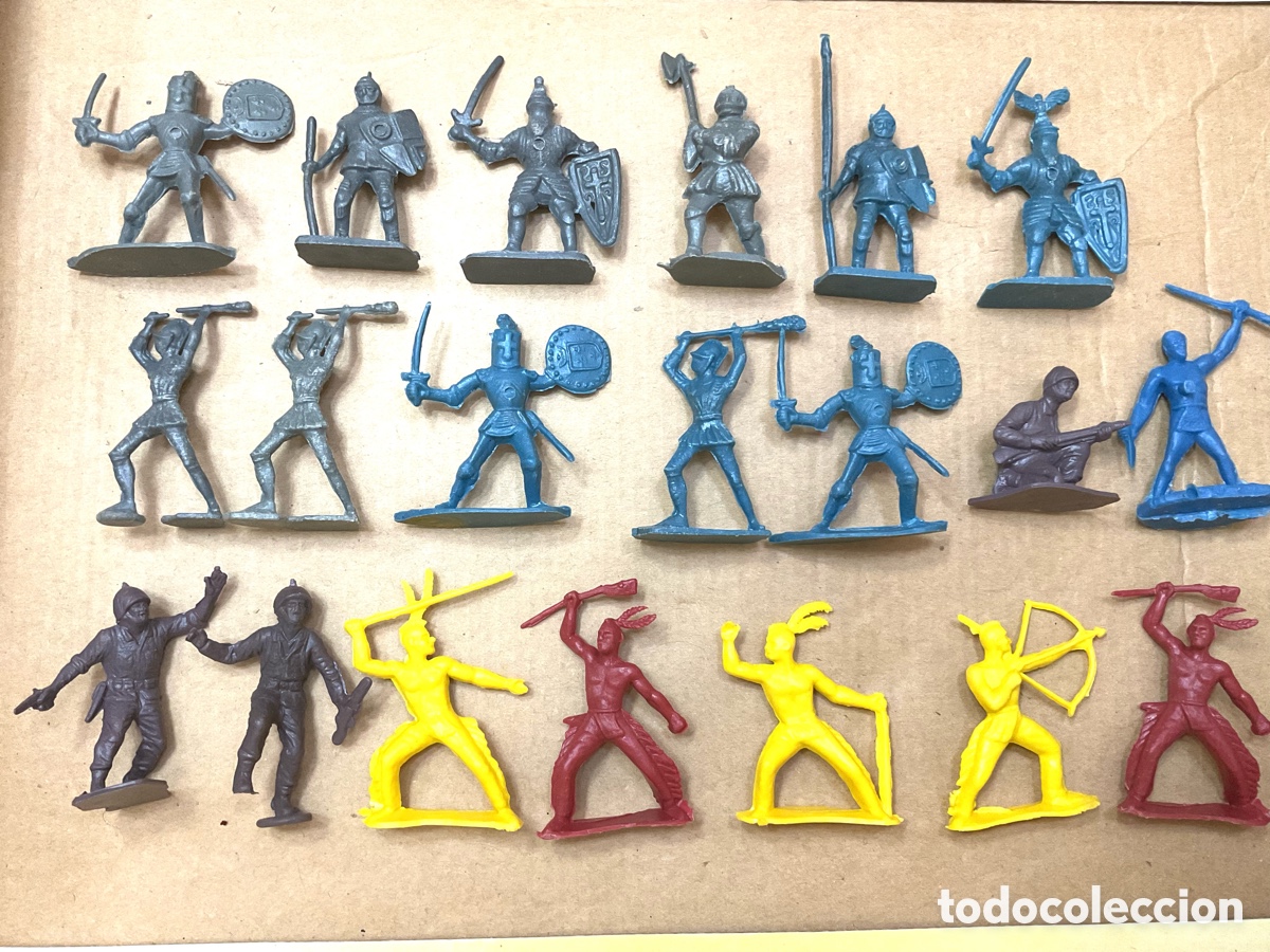 Figuras de goma y PVC: Lote de Antiguas Figuras en Pl&aacute;stico. Medievales, Soldados, Indios, etc. Montaplex + Pipero.