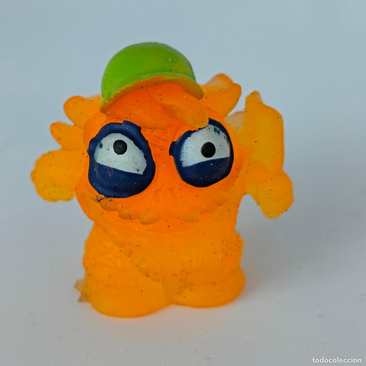 Figuras de goma y PVC: mu&ntilde;eco zomlings serie 4 ?