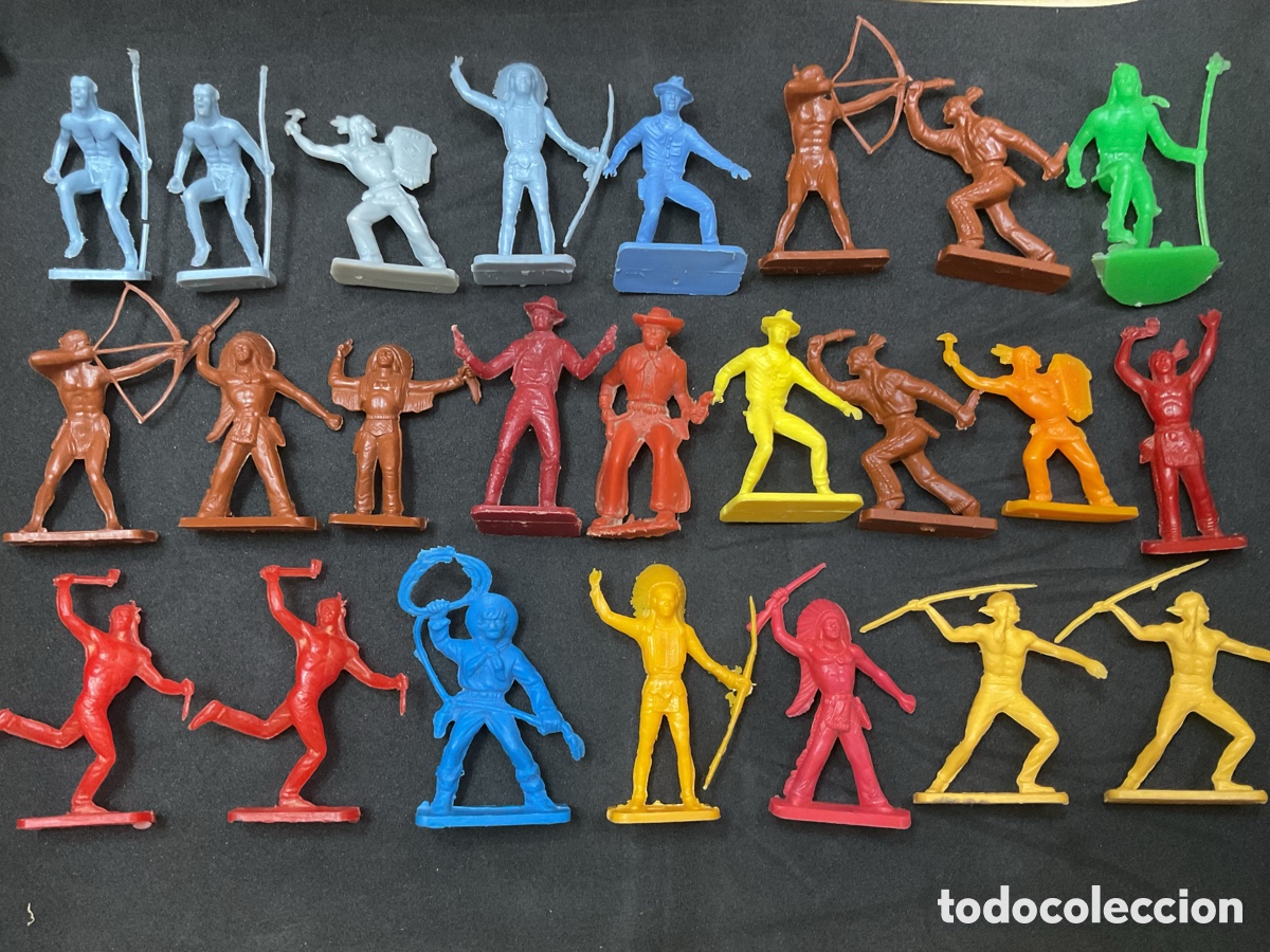 Figuras de goma y PVC: LOTE ANTIGUAS FIGURAS DE INDIOS Y COWBOYS. SIN MARCA.