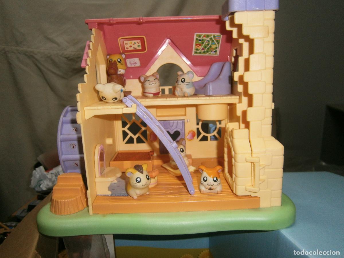 Figuras de goma y PVC: ANTIGUA CASA HAM HAM HAMTARO CON UN MONTON DE FIGURITAS HAMSTER EN CAJA