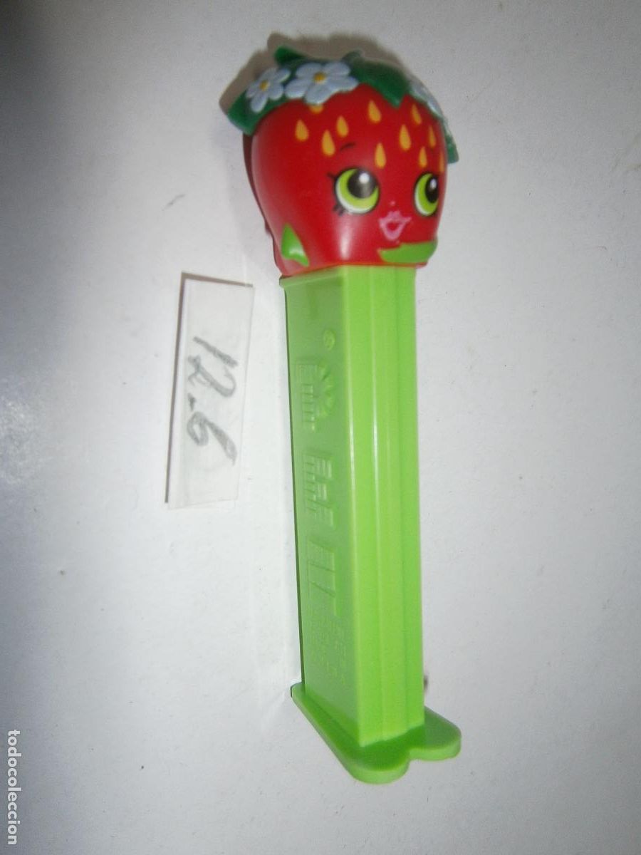 Figuras de goma y PVC dispensador PEZ: DISPENSADOR CARAMELOS PEZ STRAWBERRY KIS