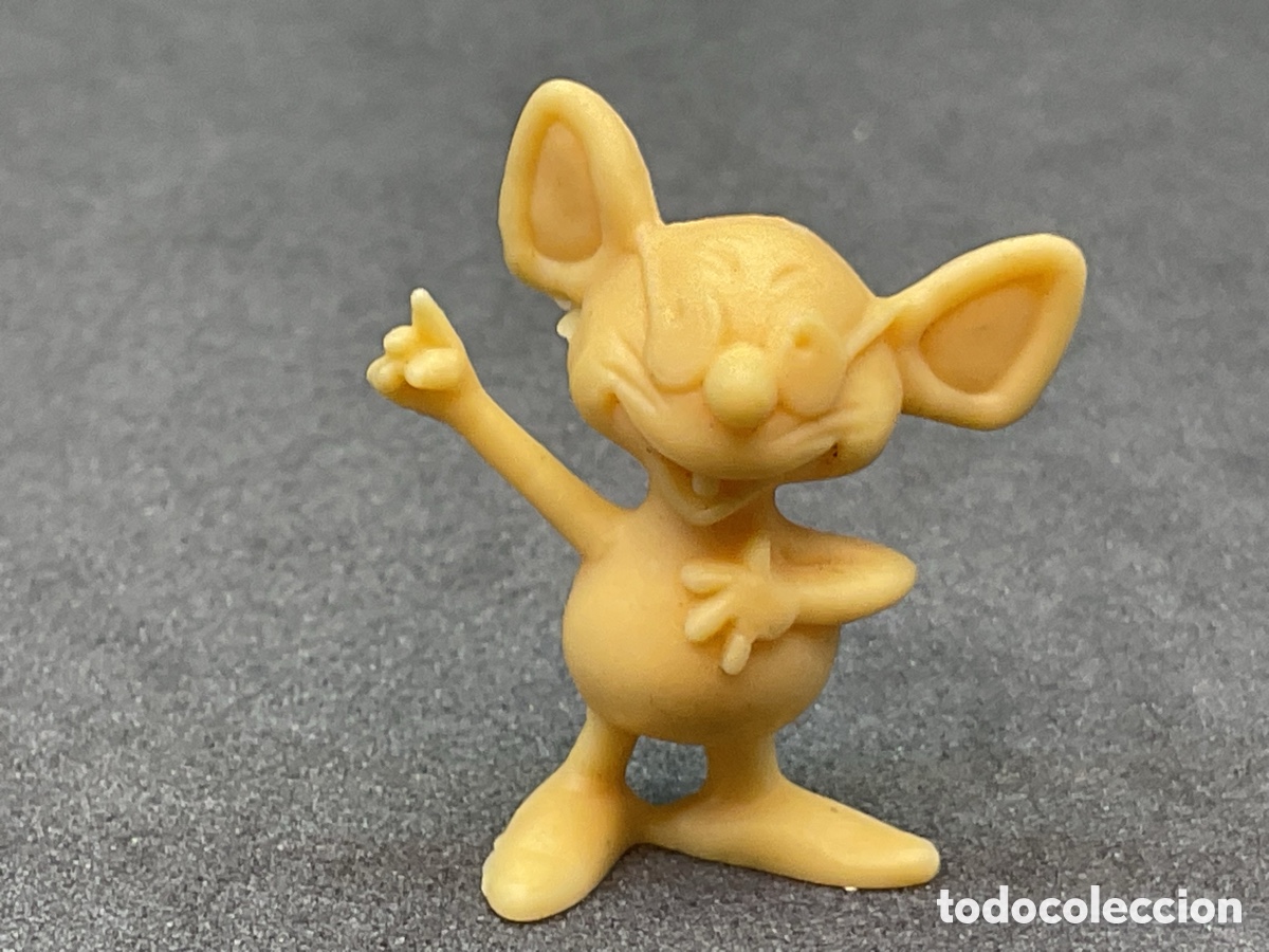 Figuras de goma y PVC: Antigua Figurita de la Abeja Maya. Colecciones Dunkin. Personaje El Rat&oacute;n Alexander