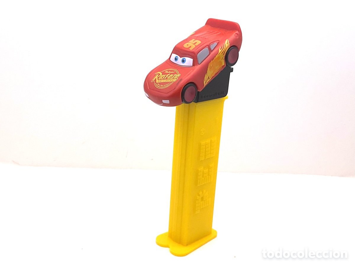 Figuras de goma y PVC dispensador PEZ: Dispensador de Caramelos Pez de la Serie Cars de Disney . Rayo McQueen . Made in Hungary.