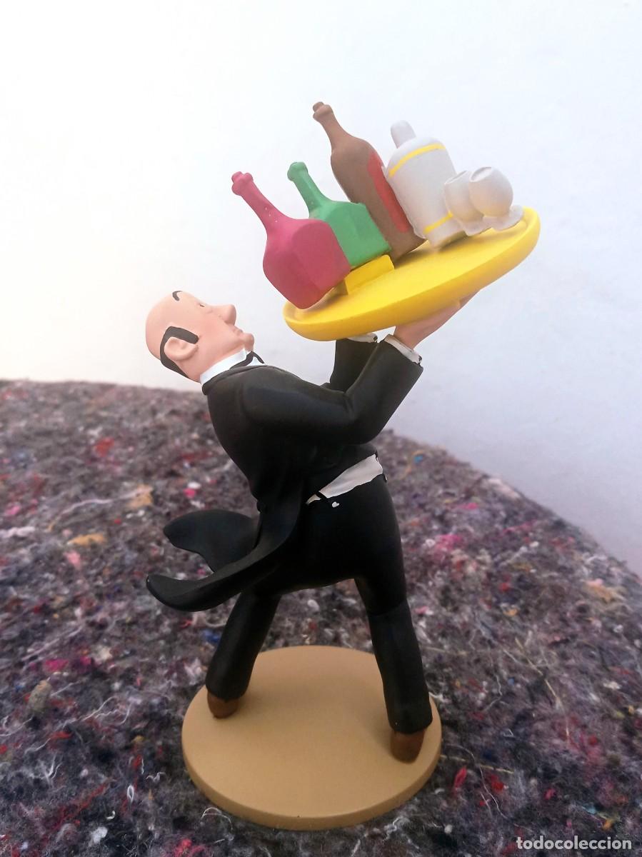 Figuras de goma y PVC: Figura Resina N&eacute;stor con Bandeja 12 cm Tint&iacute;n Moulinsart