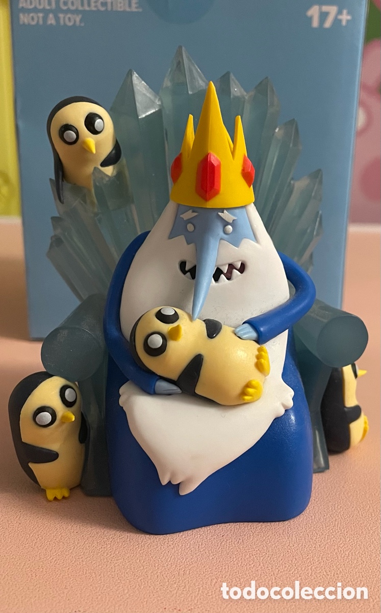 Figuras de goma y PVC: Figura Nice King y Gunter Adventure Time LootCrate