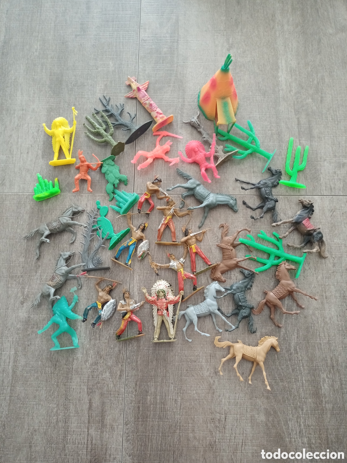 Figuras de goma y PVC: Lote de figuras y accesorios comansi a&ntilde;os 70 80