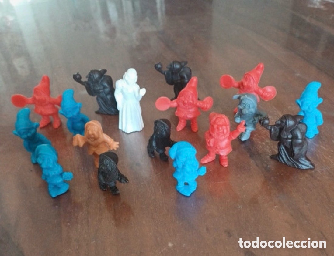 Figuras de goma y PVC: Lote figuras Blancanieves Dunkin o similiar