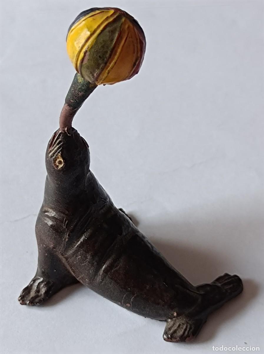 Figuras de goma y PVC: FOCA CON PELOTA DE GOMA CIRCO JECSAN