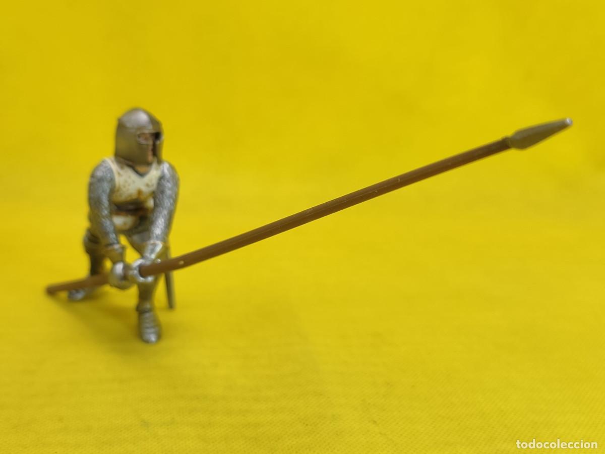 Figuras de goma y PVC: Schleich caballero medieval con pica