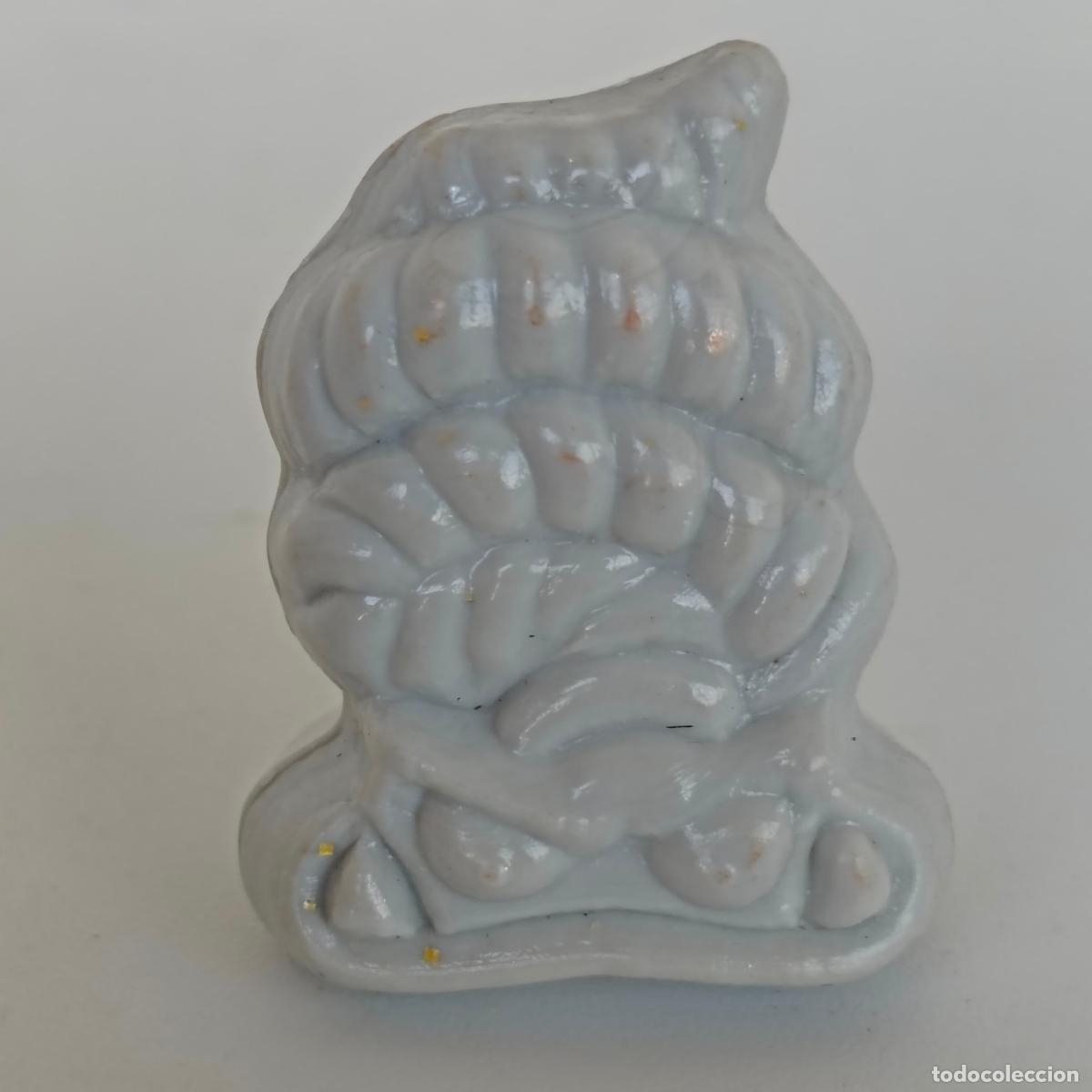 Gummi- und PVC-Figuren: Gogos gogo Crazy Bones 1998 Buddies Series Hiss - A56