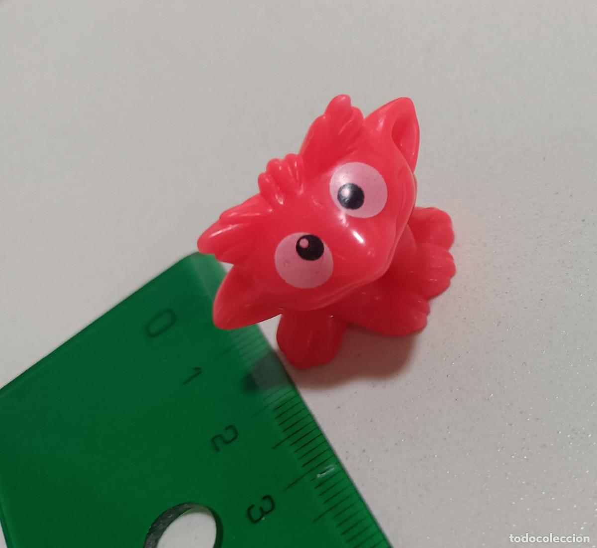 Figuras de goma Kinder: kinder fantasy mini miniatura mu&ntilde;equito figurita figura amarilloi de duende duendecillo duendecito