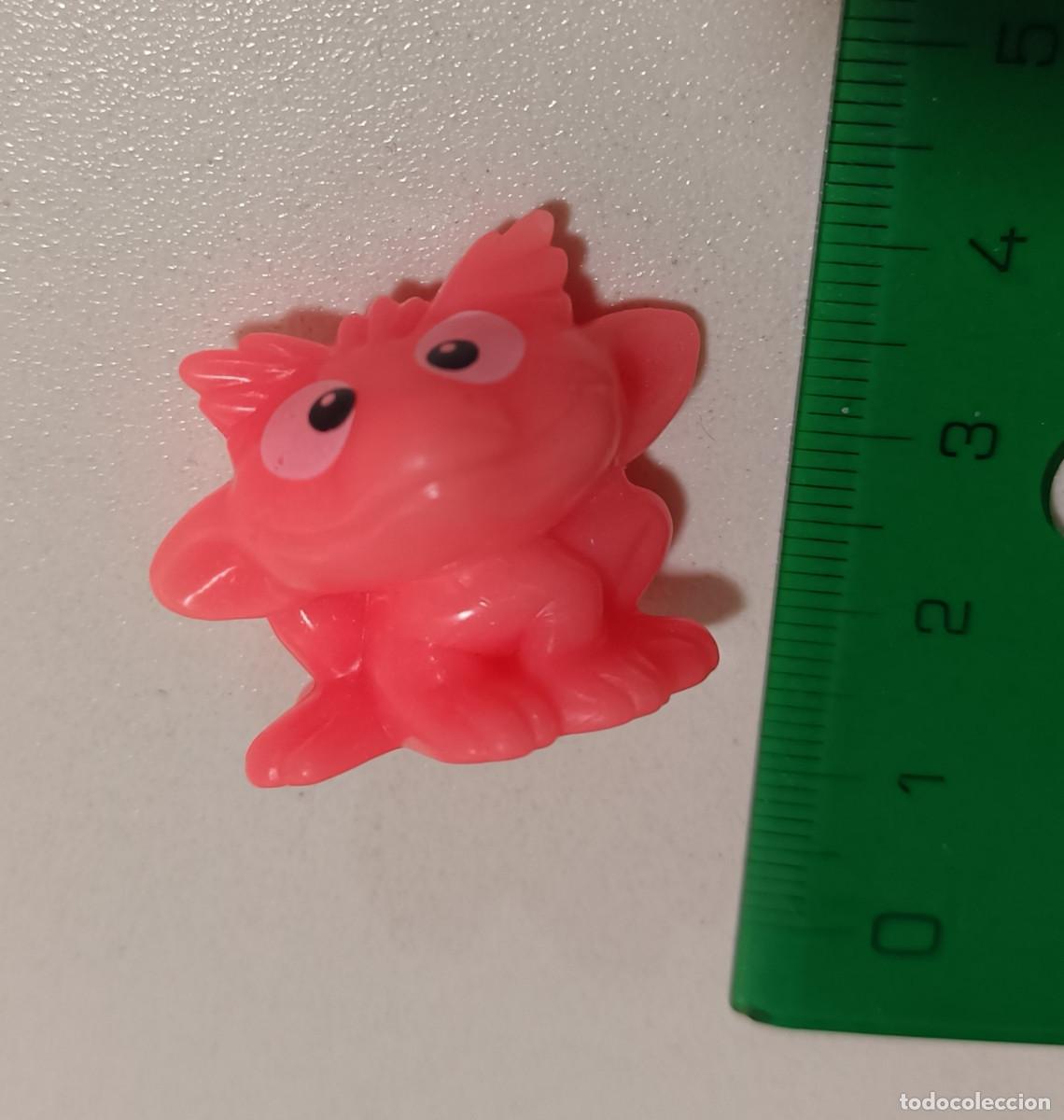 Figuras de goma Kinder: kinder fantasy mini miniatura mu&ntilde;equito figurita figura amarilloi de duende duendecillo duendecito