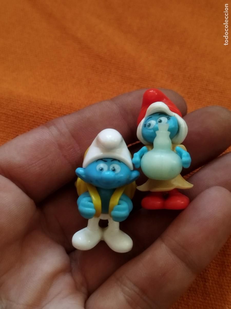 Figuras de goma Kinder: Dos figuras de pitufos. Tipo Kinder.