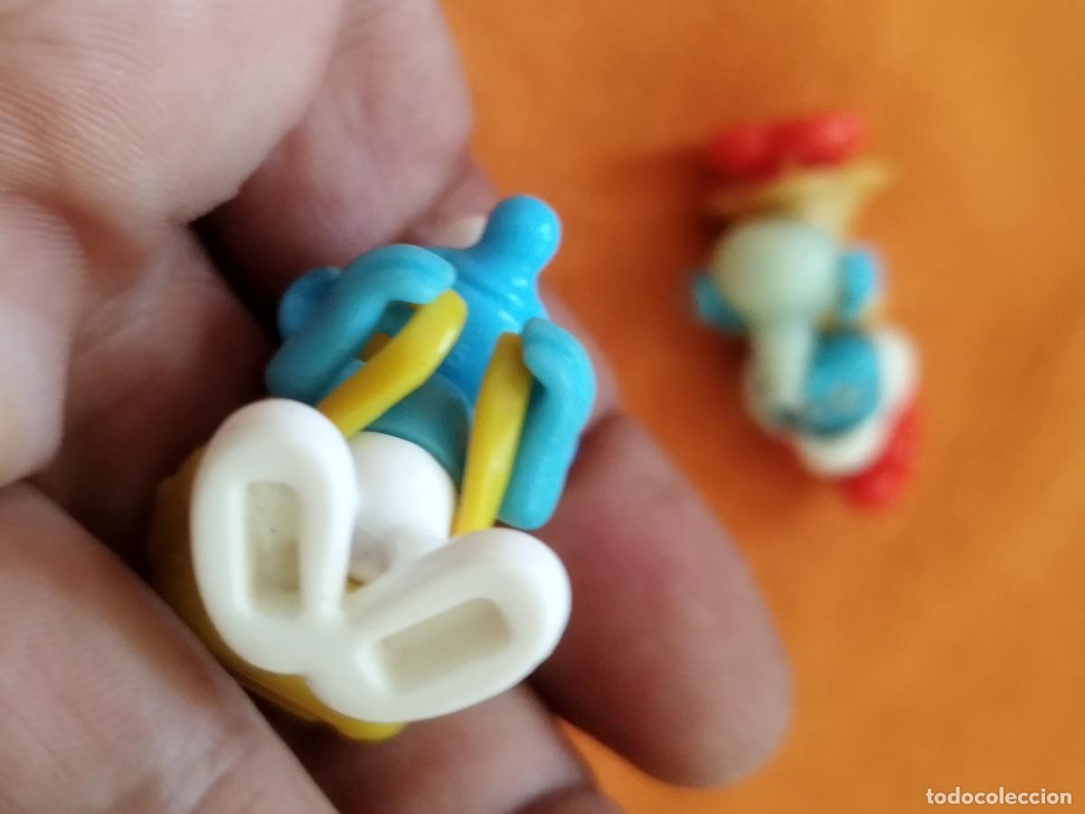 Figuras de goma Kinder: Dos figuras de pitufos. Tipo Kinder. - Foto 2