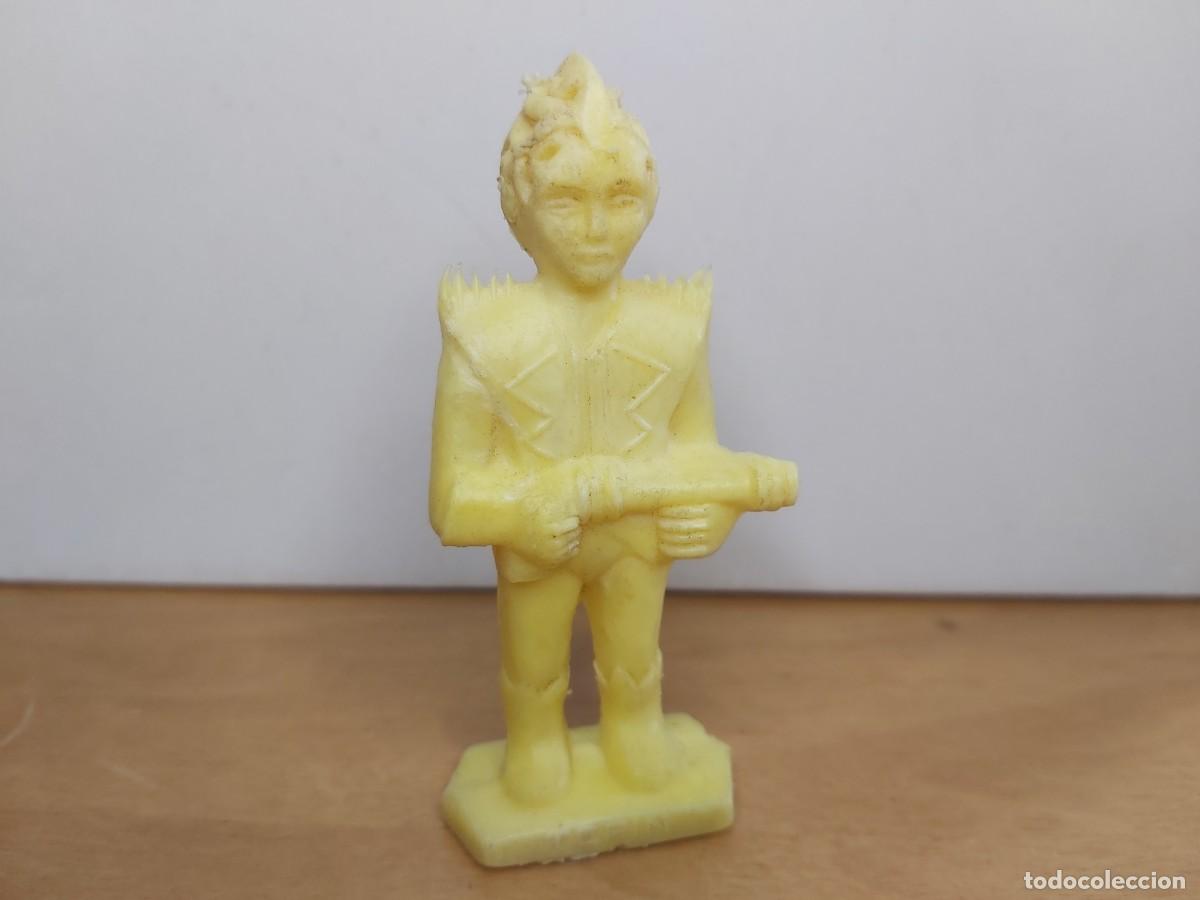 Figuras de goma y PVC: TERIN DETERGENTE. FIGURA DEL ESPACIO. A&Ntilde;OS 60. COLOR AMARILLO.