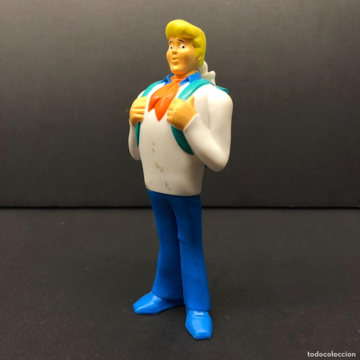 Figuras de goma y PVC: FIGURA DE PVC - FRED JONES - SCOOBY-DOO - BURGER KING - HANNAH BARBERA - 13 X 4,5 CM / 5