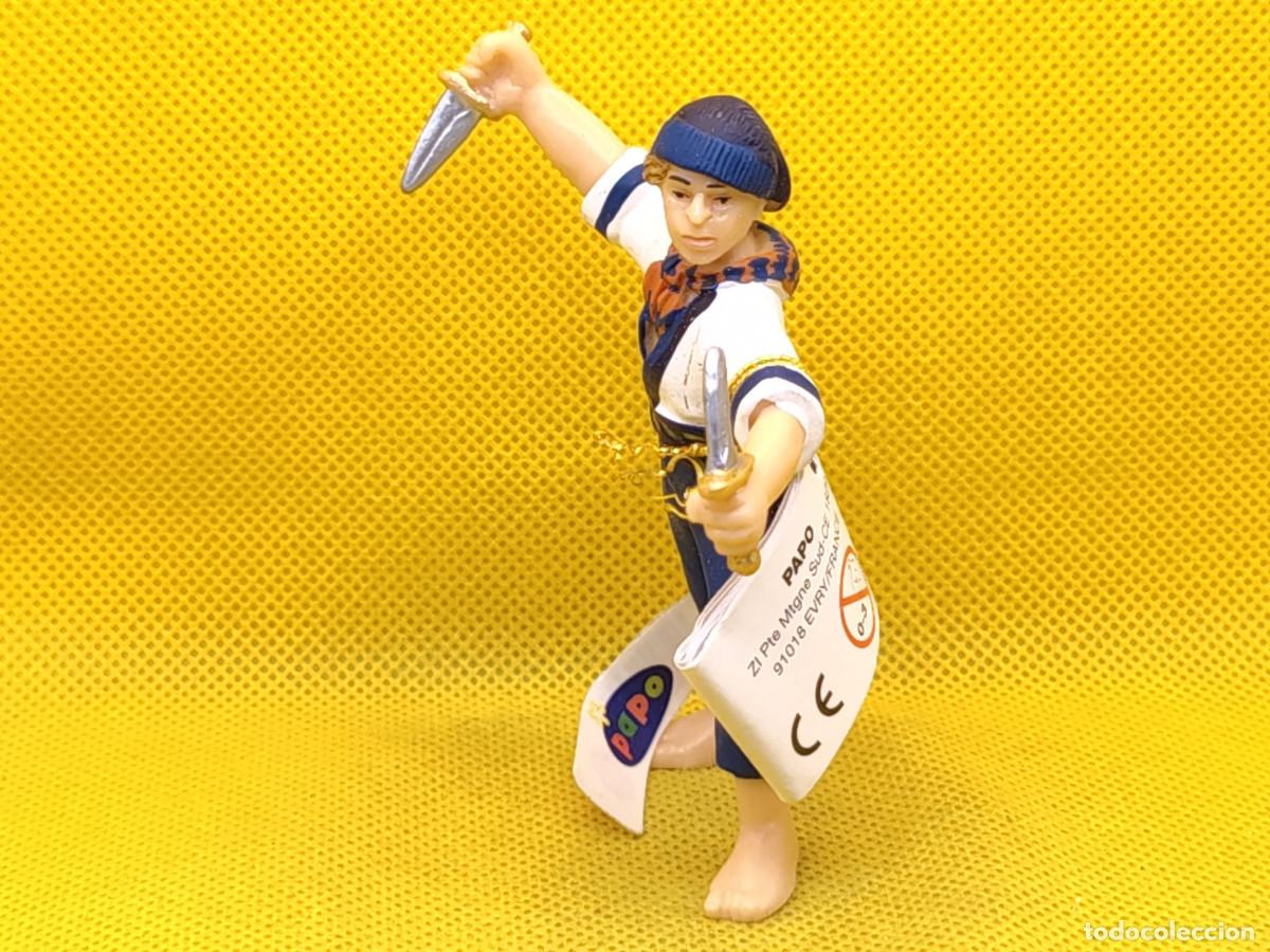 Figuras de goma y PVC: Papo pirata con pu&ntilde;ales - Foto 2