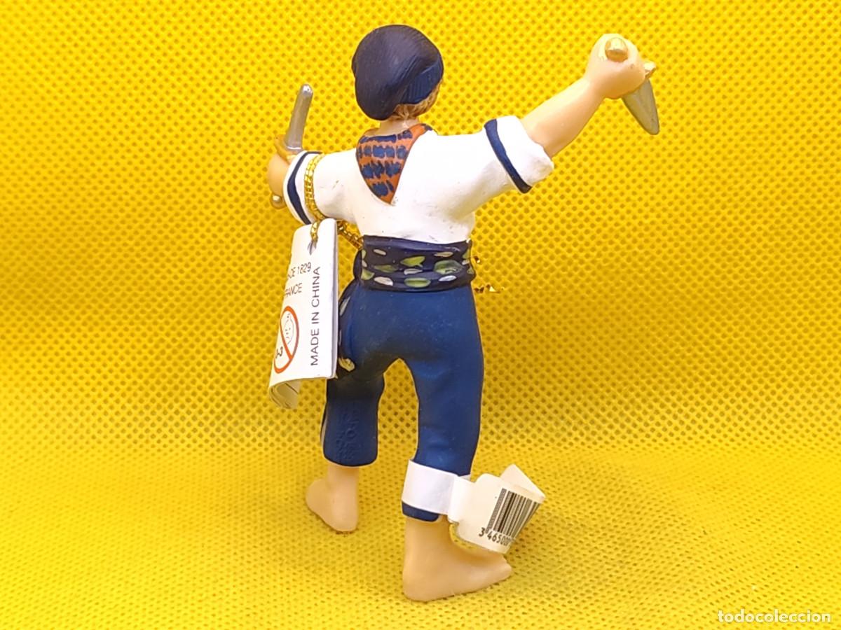 Figuras de goma y PVC: Papo pirata con pu&ntilde;ales - Foto 3