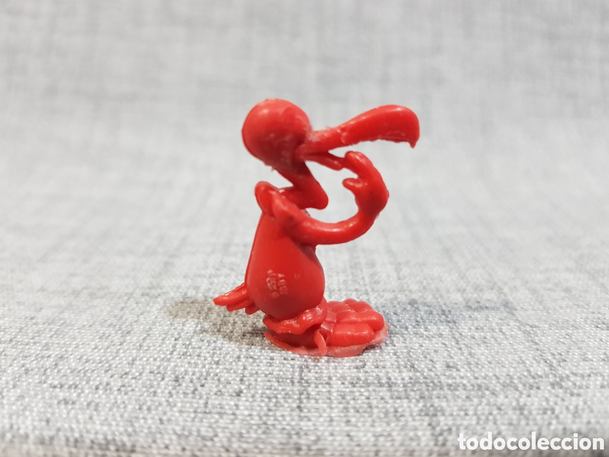 Figuras de goma y PVC: FIGURITA PVC MONOCROM&Aacute;TICA BUITRE BEAKY WARNER LOONEY TOONS TIPO DUNKIN REGALO PASTELITOS CHICLES