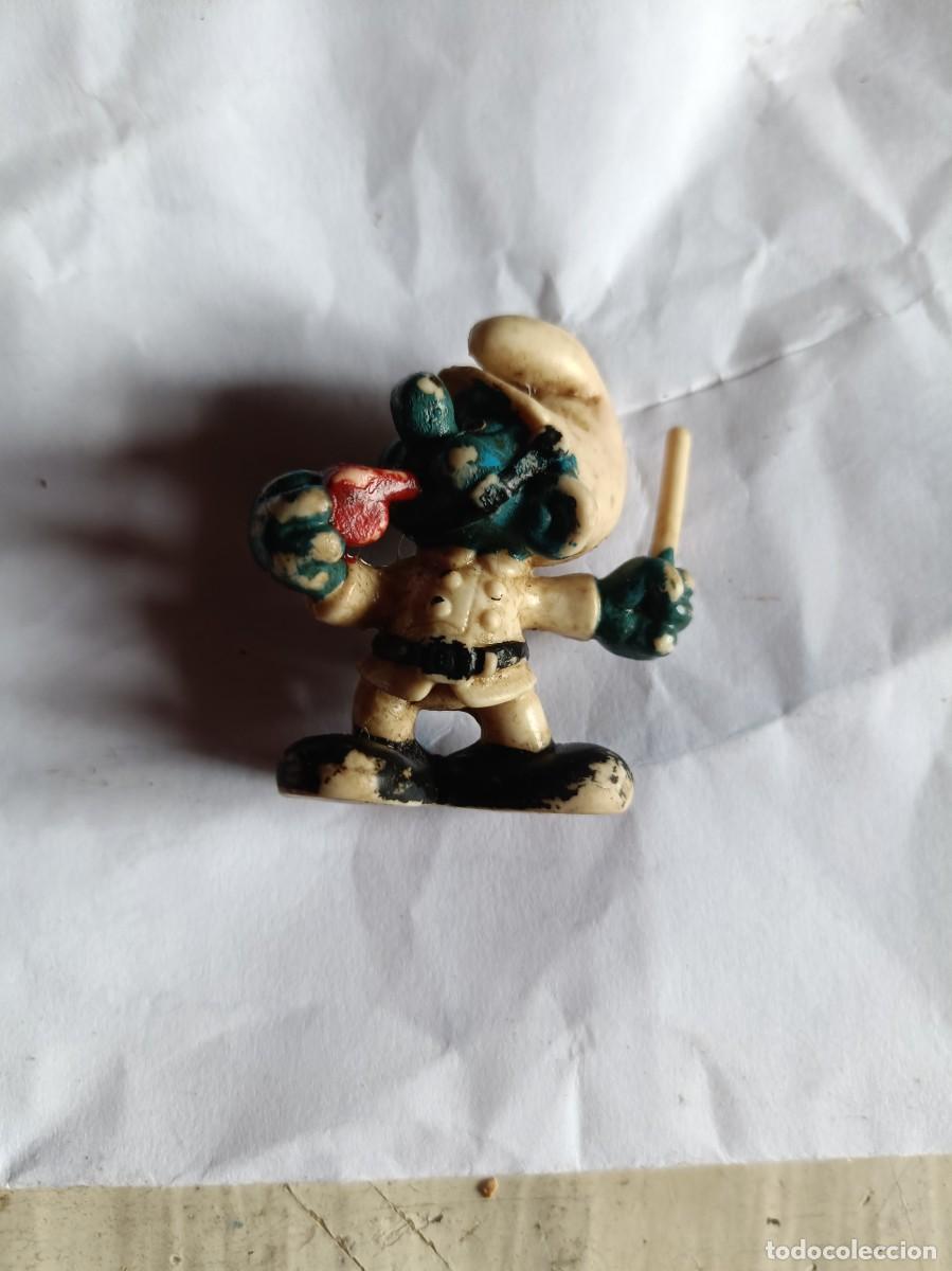 Figuras de goma y PVC: FIGURA PITUFA POLIC&Iacute;A SIN MARCA NECESITA LIMPIEZA A&Ntilde;OS 80