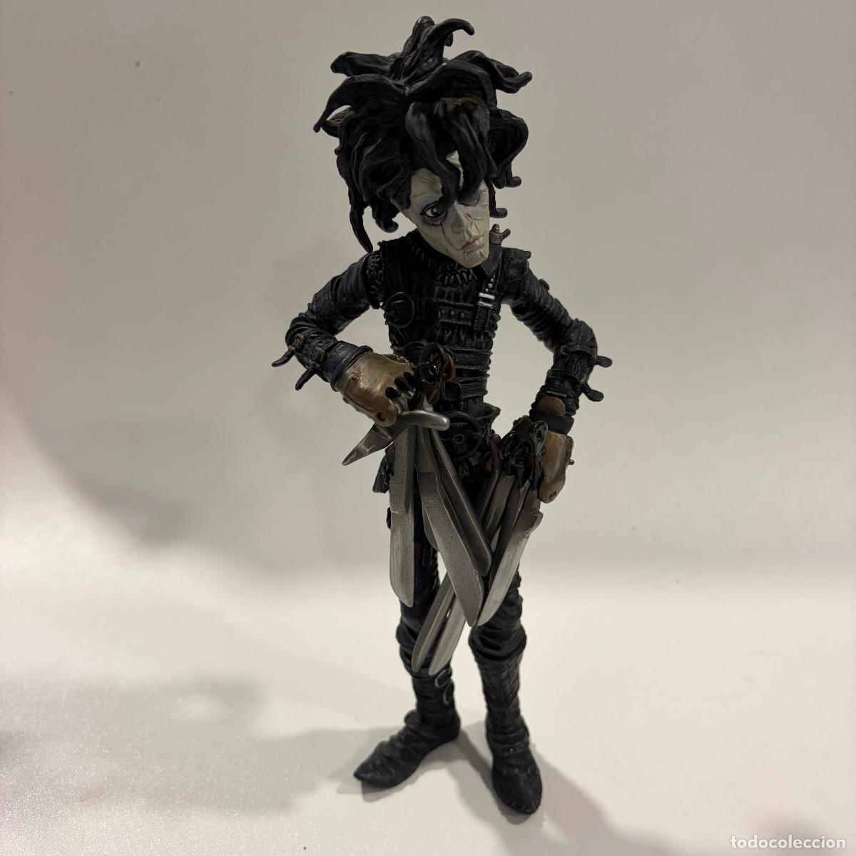 Figuras de goma y PVC: Figura mu&ntilde;eco Eduardo Manostijeras Edward Scissorhands Mezco Toyz 2005 23 cm