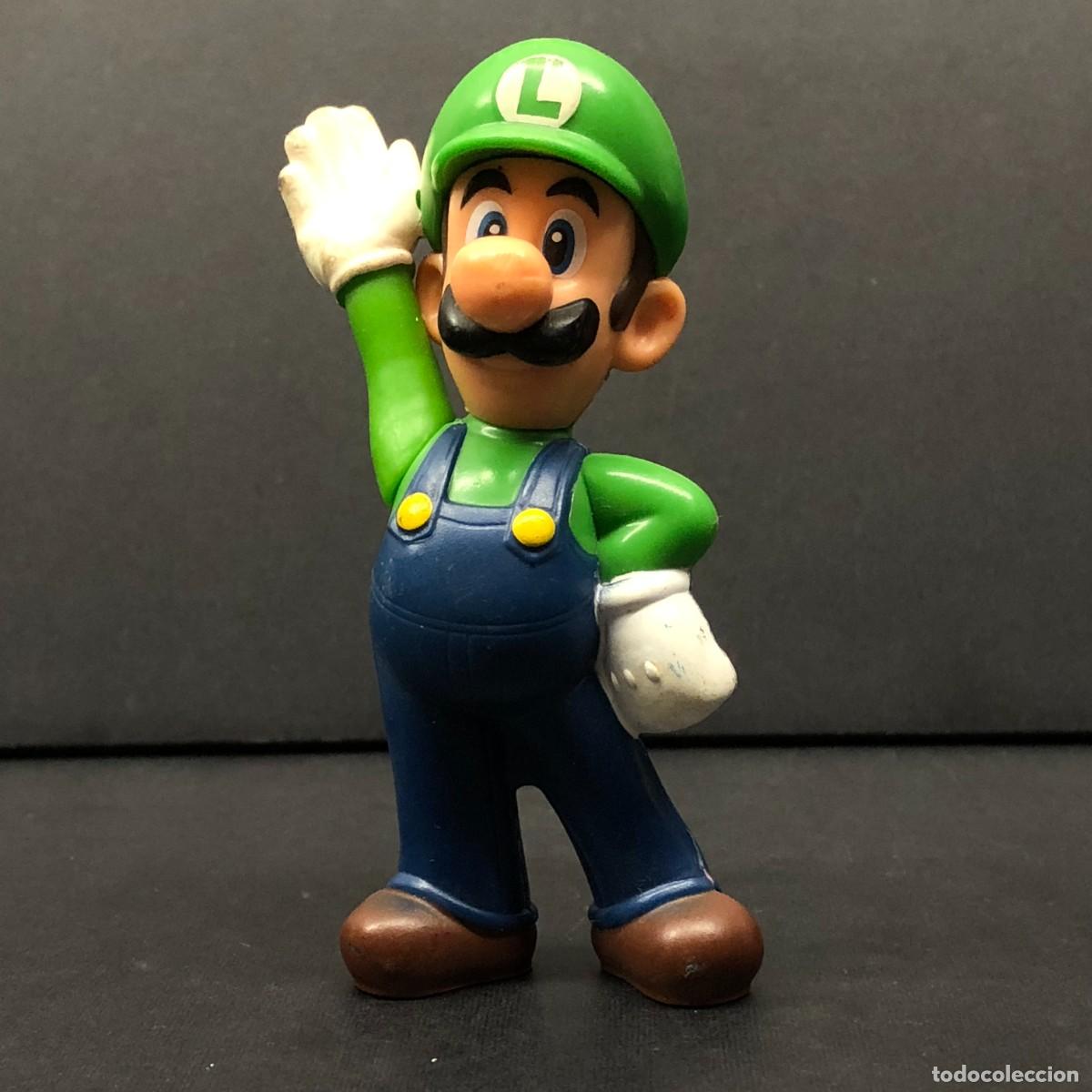 Figuras de goma y PVC: FIGURA DE PVC - LUIGI SALUDANDO - NINTENDO - MC DONALD'S - 2015 - 9 X 4,5 CM / 585