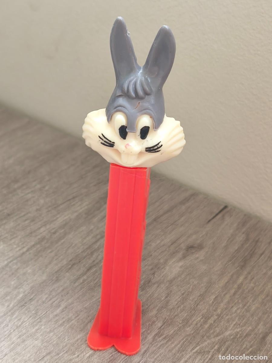 Figuras de goma y PVC dispensador PEZ: Dispensador Pez Bugs Bunny Warner Bros 1978 made in Austria con se&ntilde;ales de uso