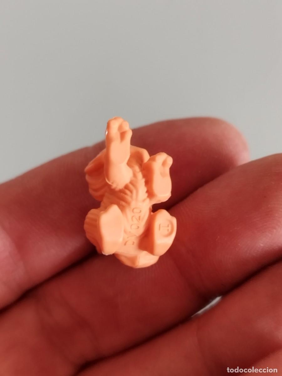 Figuras de goma Kinder: Kinder sorpresa. Monos Natoons. - Foto 4