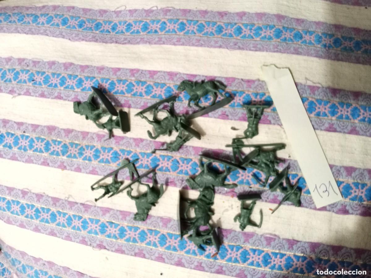 Figuras de goma y PVC: MONTAPLEX SOLDADOS MEDIEVALES verdes n 131