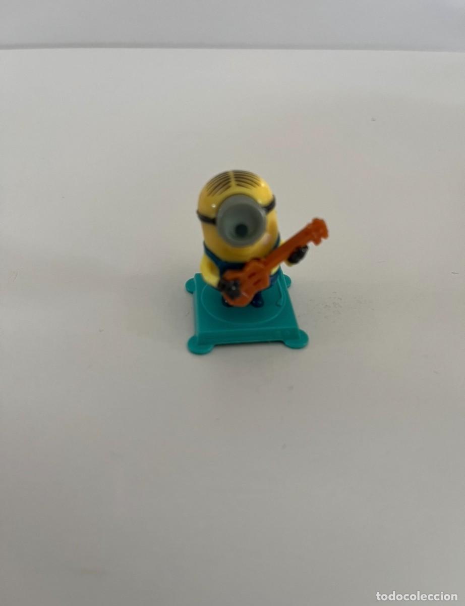 Figuras de goma Kinder: juguete kinder minions #134