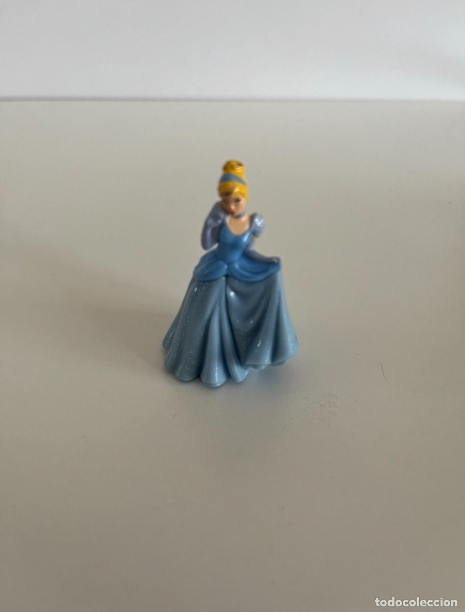 Figuras de goma Kinder: juguete kinder la cenicienta #141