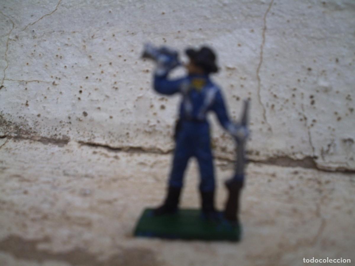 Figuras de goma y PVC: soldado del mini oeste