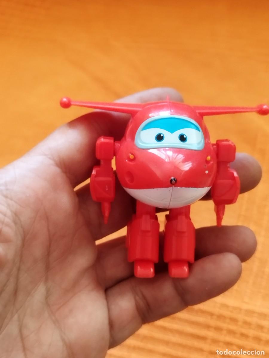 Figuras de goma y PVC: Mu&ntilde;eco avi&oacute;n personaje Jett de la serie Super Wings.