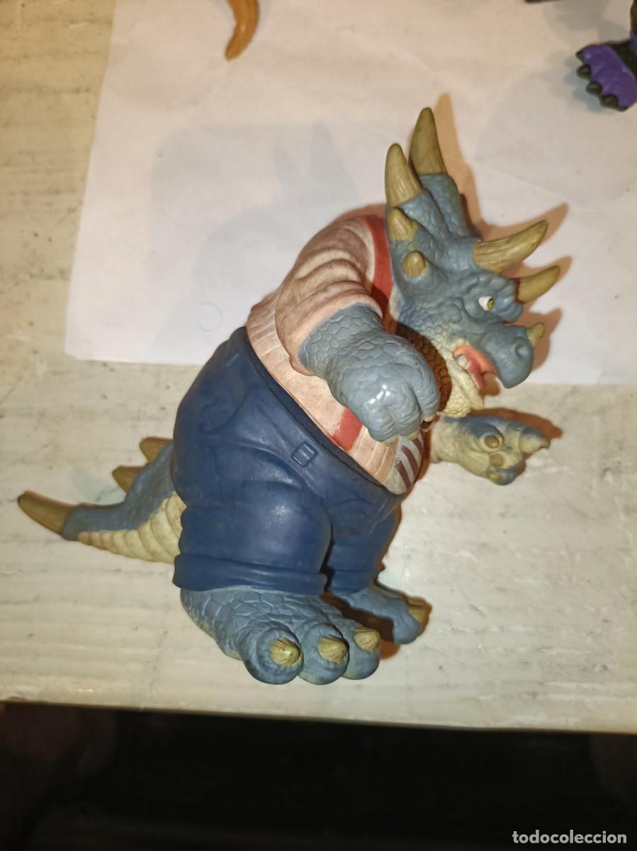 Figuras de goma y PVC: FIGURA DISNEY DINOSAURIOS JEFE B.P. RICFIELD HASBRO