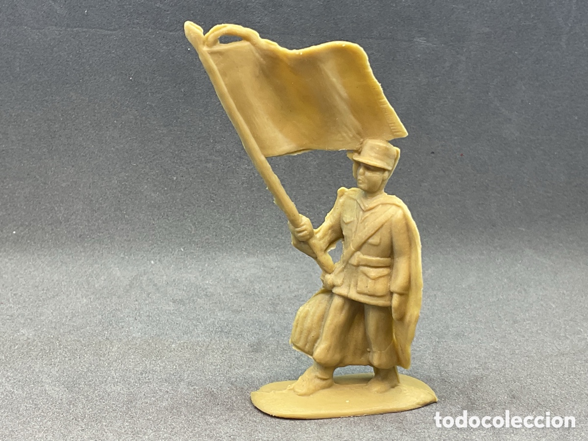 Figuras de goma y PVC: Antigua Figura en Pl&aacute;stico. Soldado Legi&oacute;n Extranjera. Escala 1/32