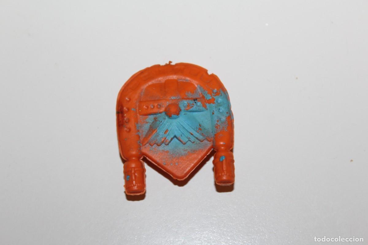Figuras de goma y PVC: FIGURA GOMA NAVE HONG KONG