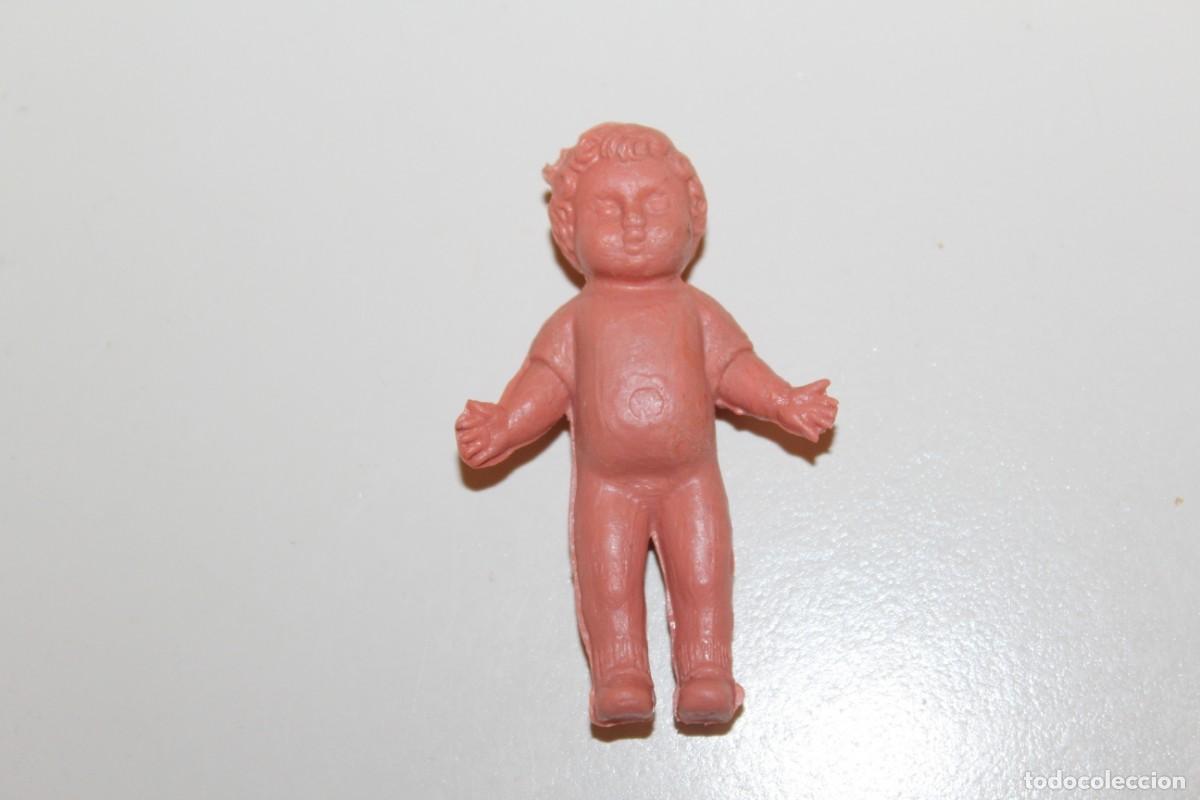 Figuras de goma y PVC: FIGURA PVC MU&Ntilde;ECO KIOSKO
