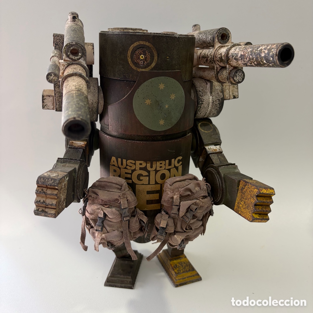 Gummi- und PVC-Figuren: Figura mu&ntilde;eco ThreeA 3A Ashley Wood WWRp Large Martin Auspublic Region Def robot 23 cm