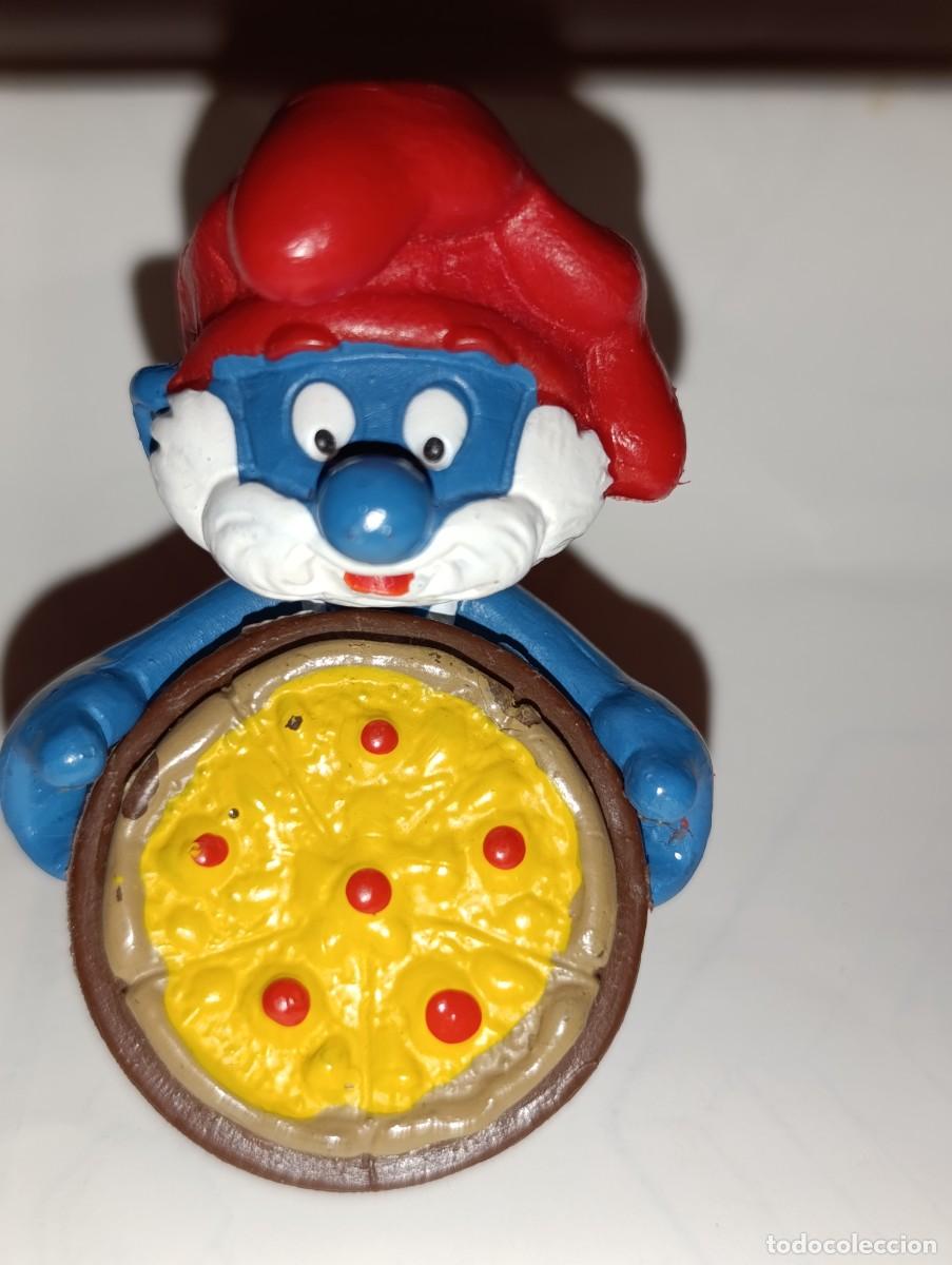 Figuras de goma y PVC: Pap&aacute; Pitufo con pizza Schleich 20180
