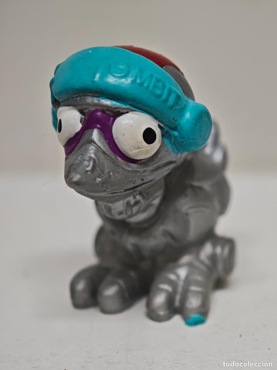 Figuras de goma y PVC: MU&Ntilde;ECO FIGURA ZOMLINGS PLATEADO NAGIX BOX