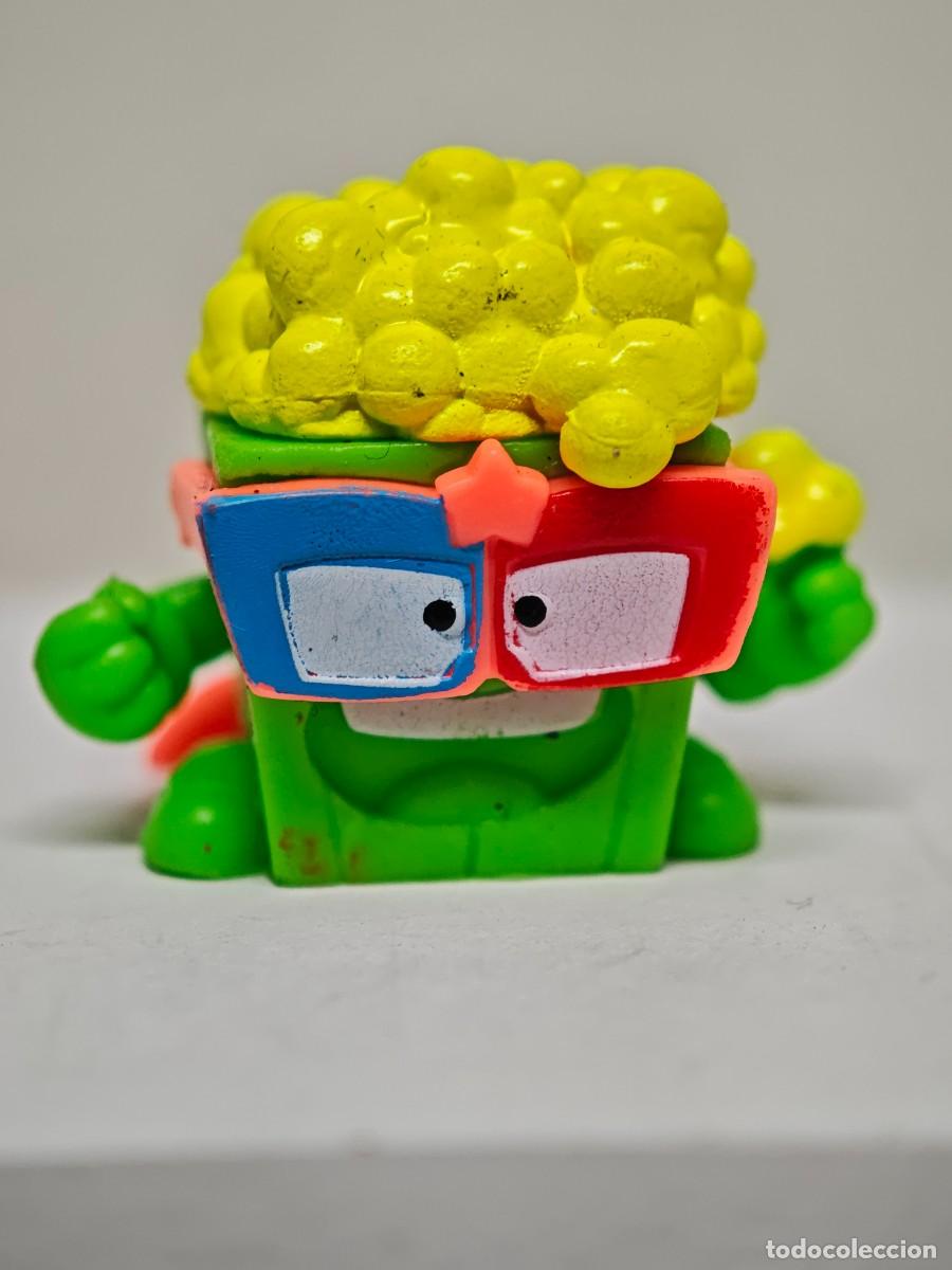 Figuras de goma y PVC: MU&Ntilde;ECO FIGURA SUPERZINGS MAGIX BOX