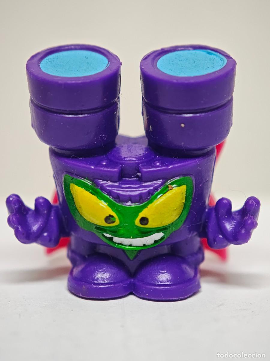 Figuras de goma y PVC: MU&Ntilde;ECO FIGURA SUPERZINGS MAGIX BOX