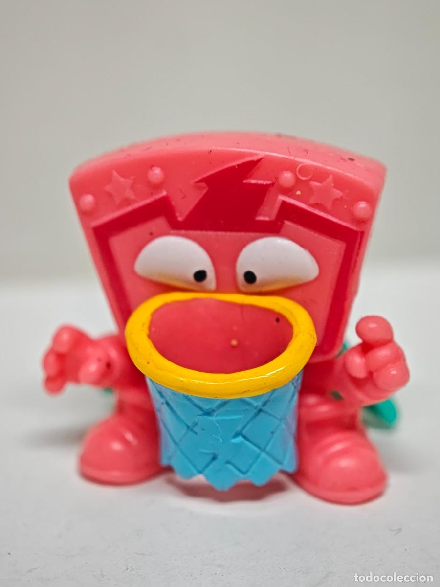 Figuras de goma y PVC: MU&Ntilde;ECO FIGURA SUPERZINGS MAGIX BOX