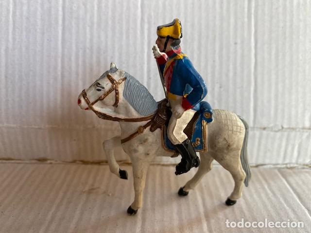Figuras de goma y PVC: Guardia Civil abanderado espa&ntilde;ol. Figura y caballo en goma. Sin bandera