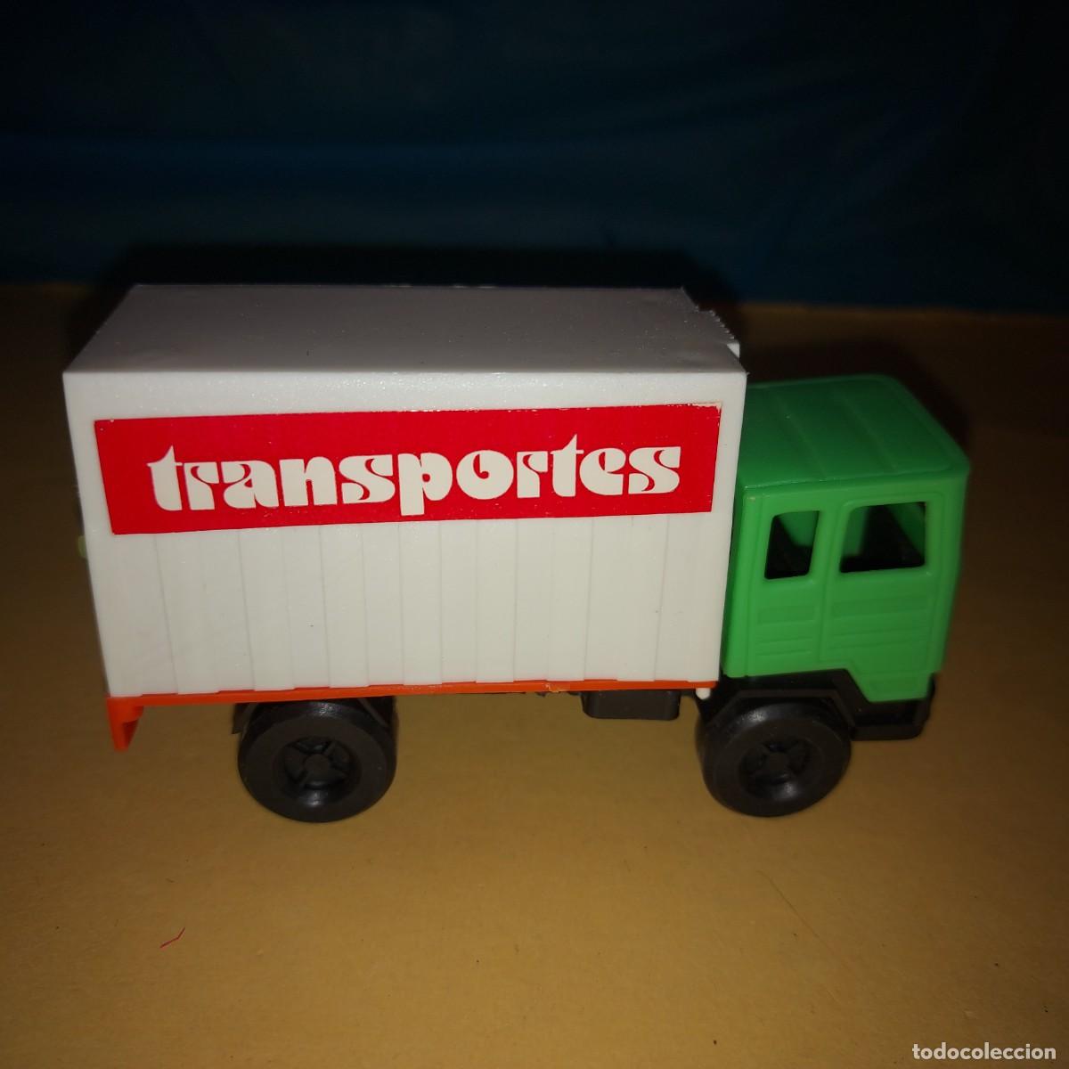 Figuras de goma y PVC: CAMION FRIGORIFICO, CAMION SCANIA, A&Ntilde;OS 70